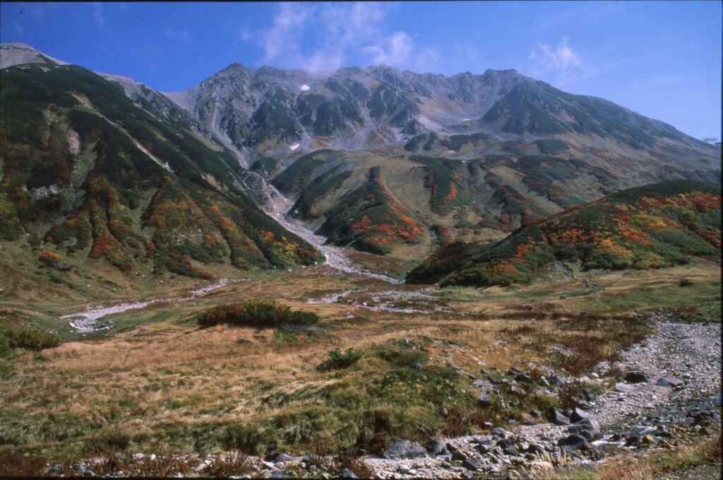 立山の山崎圏谷